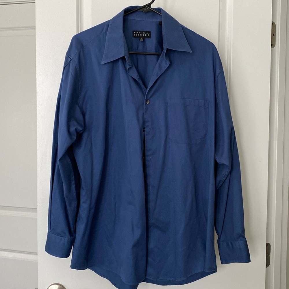 Very Gently Used Men’s Perry Ellis Dress Shirt